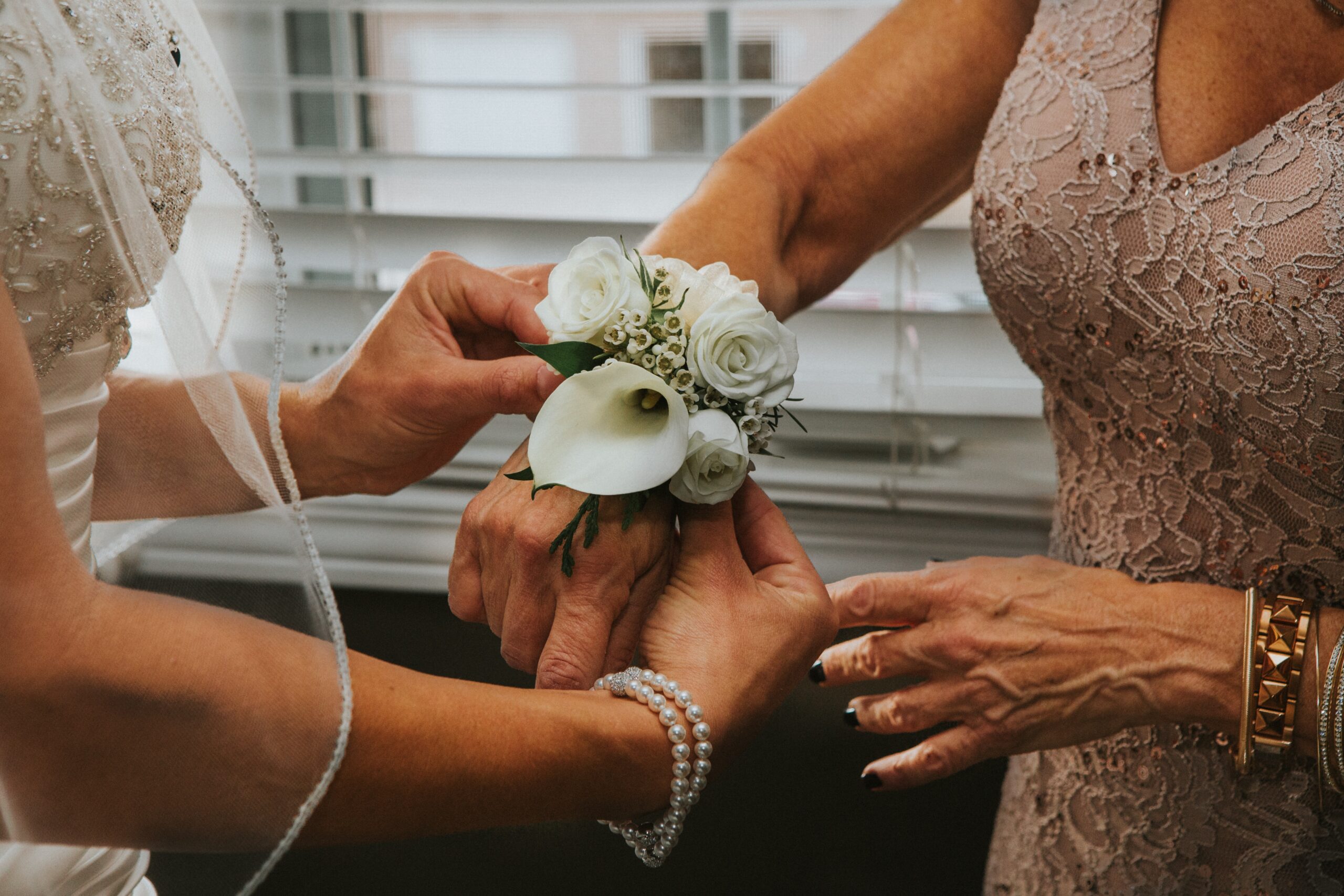Mother of the bride outfit, wedding directory manchester, list of wedding clothing suppliers in Manchester, formal wear
